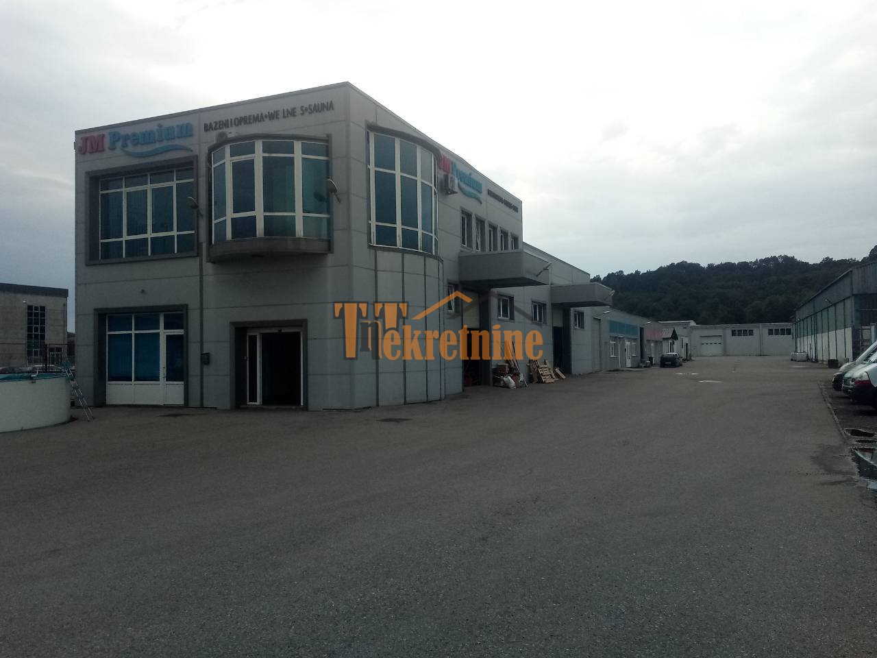 Kompleks Hala 4,900 m2 – Glamočani