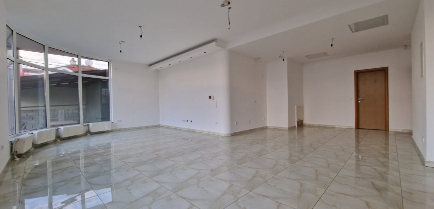 Stambeno – poslovni objekat 500 m2 – Petrićevac
