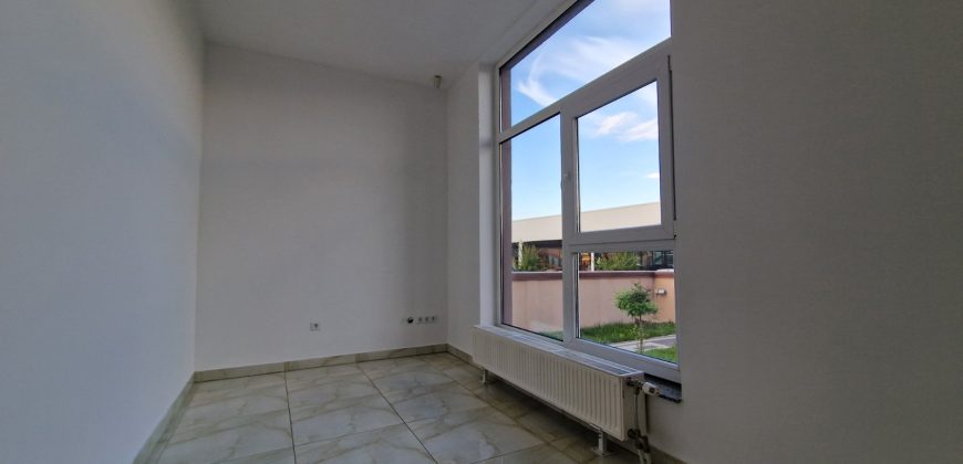 Stambeno – poslovni objekat 500 m2 – Petrićevac