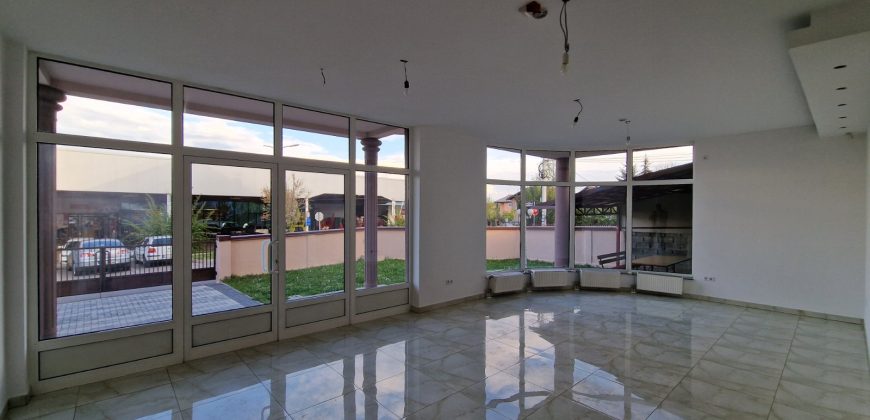 Stambeno – poslovni objekat 500 m2 – Petrićevac
