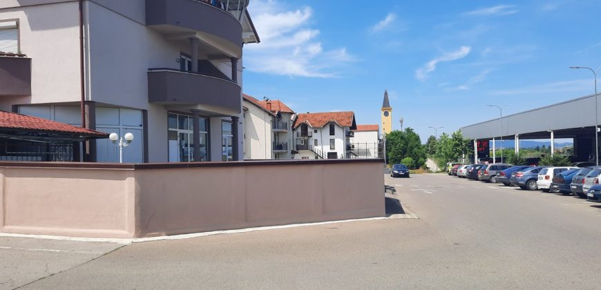 Stambeno – poslovni objekat 500 m2 – Petrićevac