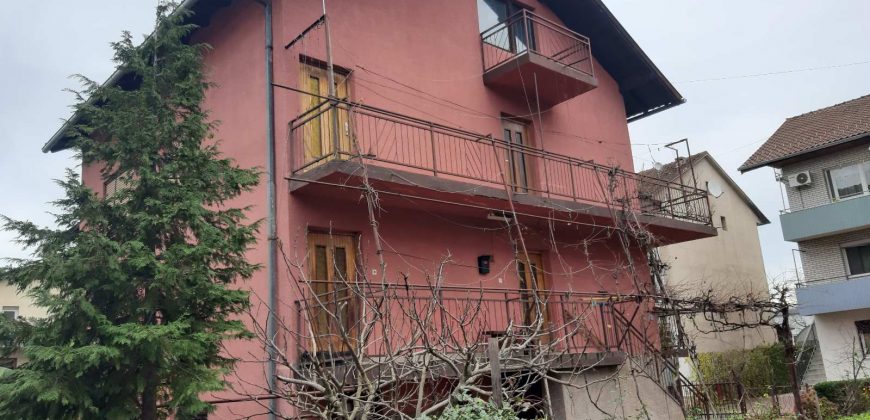 Stambeni objekat (kuća) 300 m2 – Borik