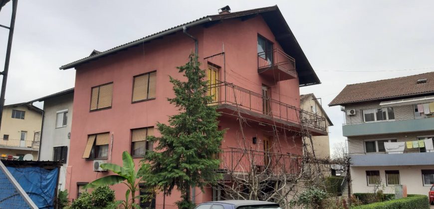 Stambeni objekat (kuća) 300 m2 – Borik