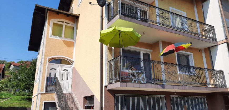 Stambeni objekat (kuća) 237 m2 i placa 812 m2 – Šargovac