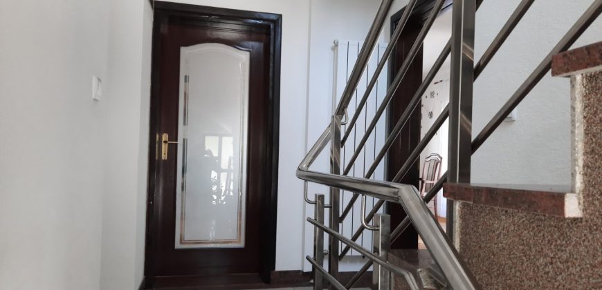 Stambeni objekat (kuća) 243 m2 i placa 384 m2 – Lauš