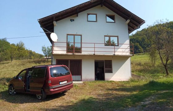 Kuća 200 m2 i placa 2800 m2 – Zeleni vir