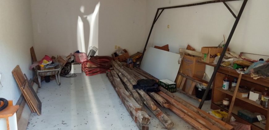 Kuća 200 m2 i placa 2800 m2 – Zeleni vir