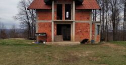 Kuća 100 m2 i placa 4205 m2 – Gornja Česma