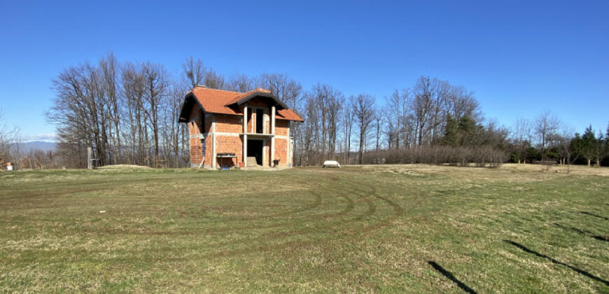 Kuća 100 m2 i placa 4205 m2 – Gornja Česma