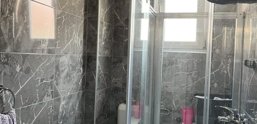 Dve kuće na placu od 582 m2 – Petrićevac