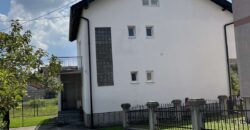 Dve kuće na placu od 582 m2 – Petrićevac