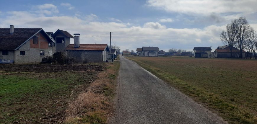 Zemljište 9331 m2 – Aleksandrovac