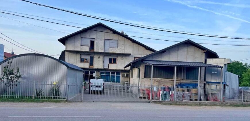 Stambeno poslovni objekat 650 m2 – Trn