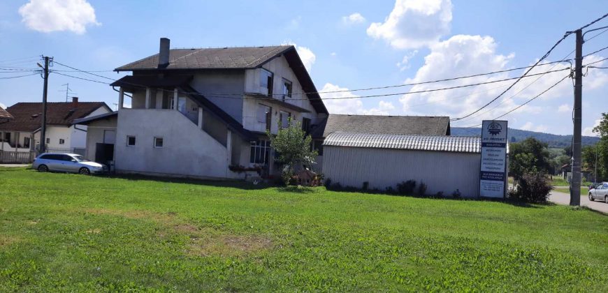 Stambeno poslovni objekat 650 m2 – Trn