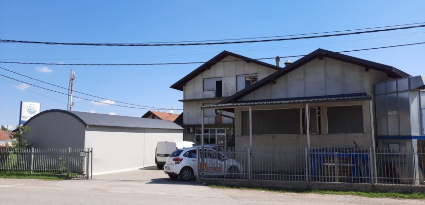 Stambeno poslovni objekat 650 m2 – Trn