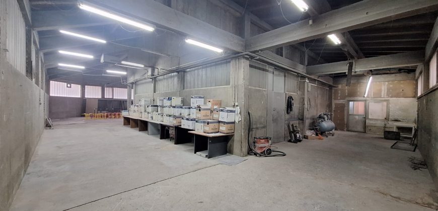 Stambeno poslovni objekat 650 m2 – Trn