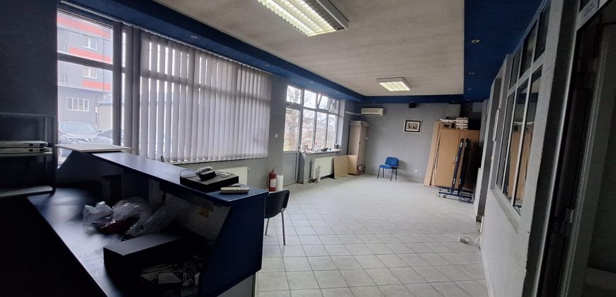 Stambeno poslovni objekat 650 m2 – Trn