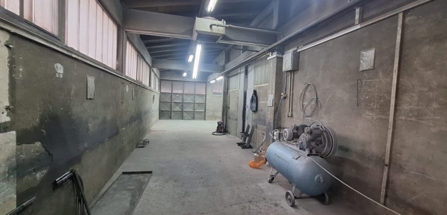 Stambeno poslovni objekat 650 m2 – Trn