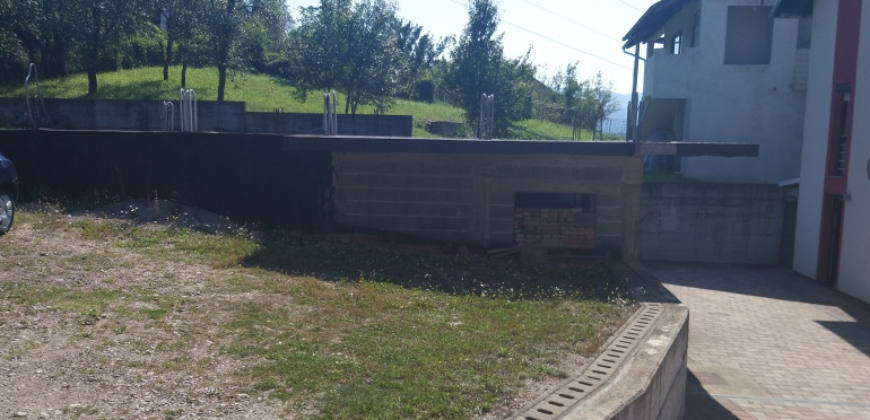 Građevinsko zemljište 411 m2 – Lauš