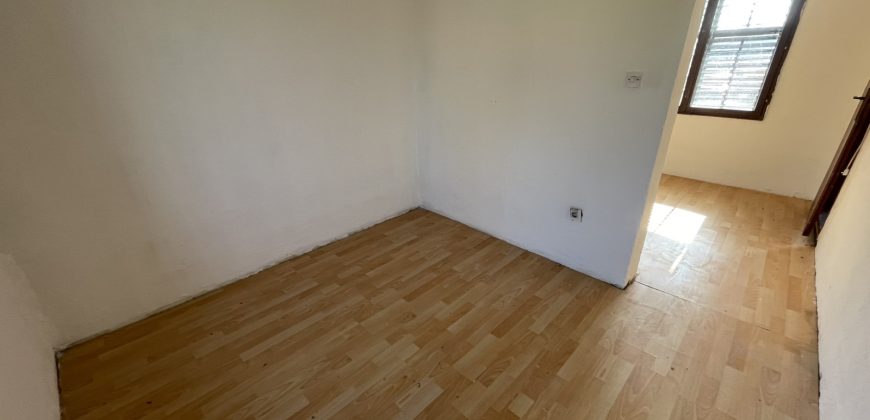 Kuća 90 m2 i zemljišta 9776 m2 – Lilić