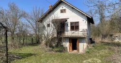 Kuća 90 m2 i zemljišta 9776 m2 – Lilić