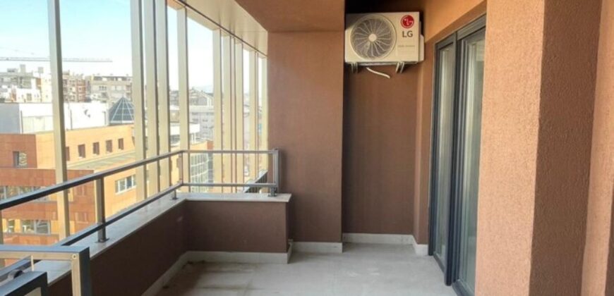 Trosoban stan 82,71 m2 – Centar (Palata)