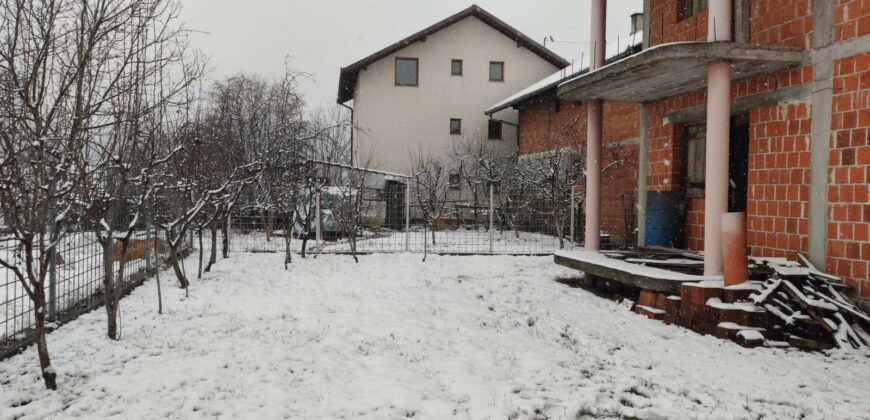 Stambeni objekat 240 m2 – Trn