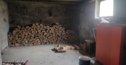 Kuća 400 m2 i placa 332 m2 – naselje Mjesec