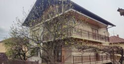 Kuća 400 m2 i placa 332 m2 – naselje Mjesec