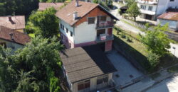 Stambeno poslovni objekat (kuća) 300 m2 – Lauš