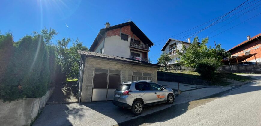 Stambeno poslovni objekat (kuća) 300 m2 – Lauš