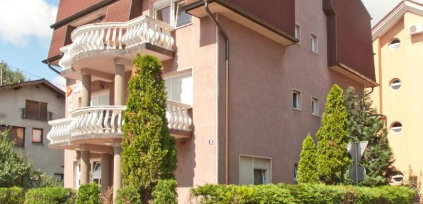 Poslovni objekat 228 m2 – Čaire