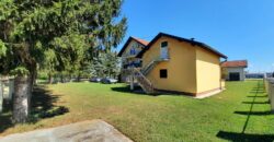 Stambeni objekat (kuća) 300 m2 i placa 1964 m2 – Aleksandrovac