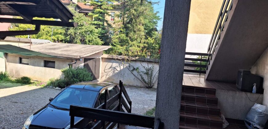 Stambeno/poslovni objekat 320 m2 – Centar