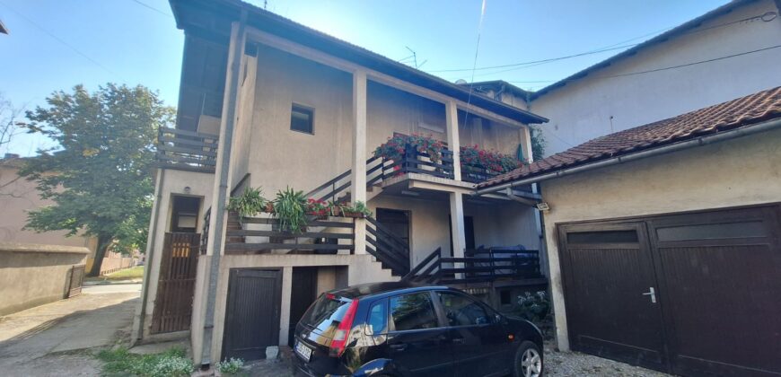 Stambeno/poslovni objekat 320 m2 – Centar