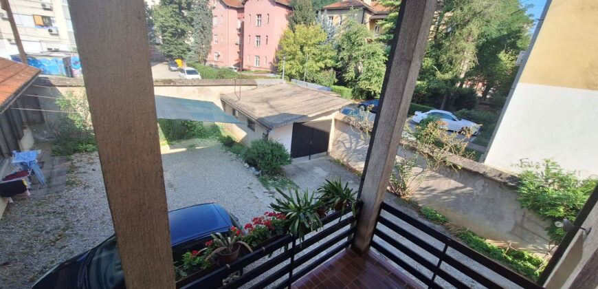 Stambeno/poslovni objekat 320 m2 – Centar