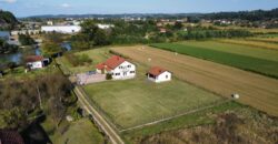 Stambeni objekat 265 m2 i placa 5000 m2 – Šušnjari