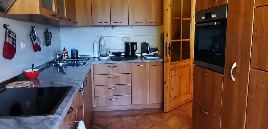 Stambeni objekat (kuća) 300 m2 i placa 1964 m2 – Aleksandrovac