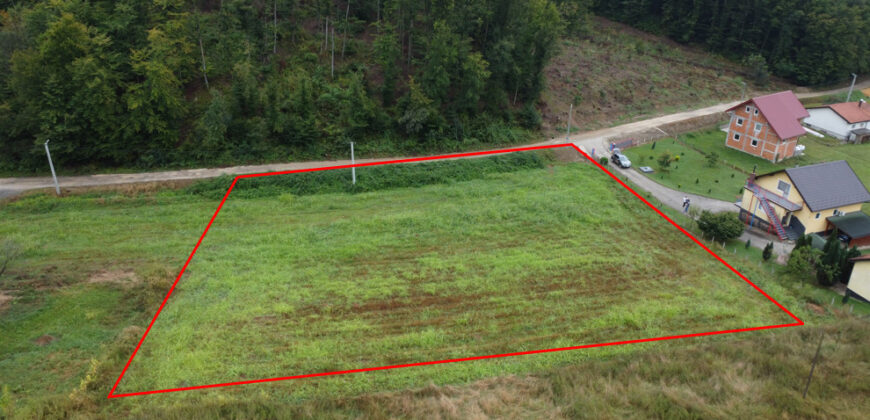 Zemljište 4000 m2 – Glamočani