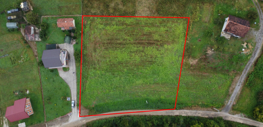 Zemljište 4000 m2 – Glamočani