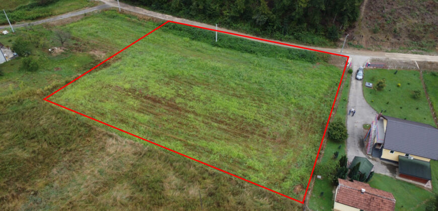 Zemljište 4000 m2 – Glamočani