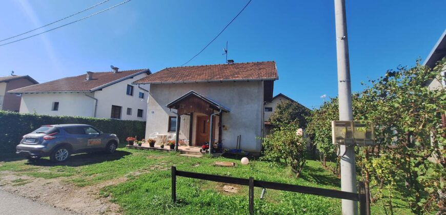 Kuća 120 m2 i placa 350 m2 – Jablan