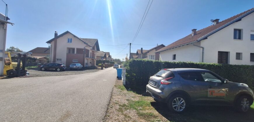 Kuća 120 m2 i placa 350 m2 – Jablan