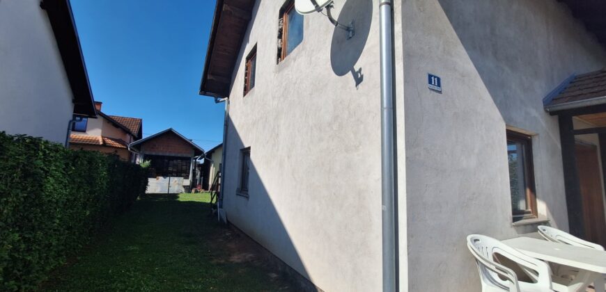 Kuća 120 m2 i placa 350 m2 – Jablan