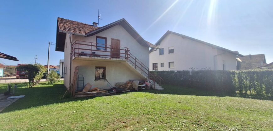 Kuća 120 m2 i placa 350 m2 – Jablan