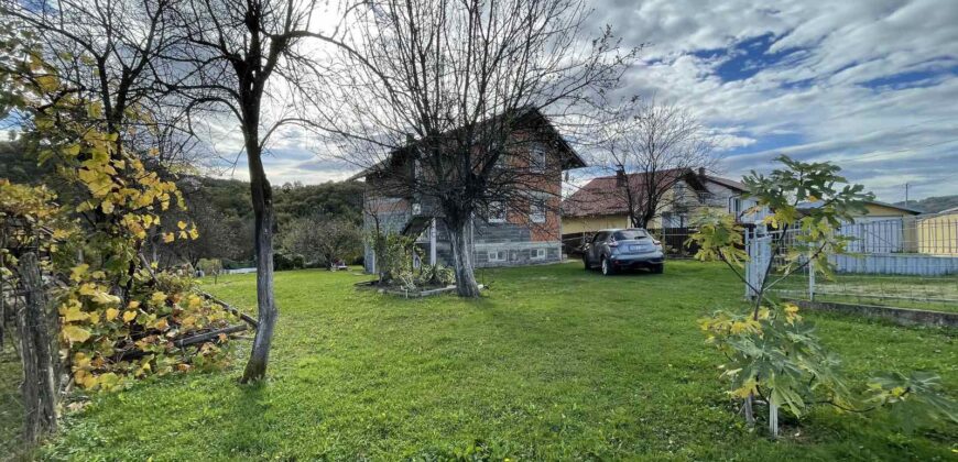 Stambeni objekat (kuća) 300 m2 – Čelinac