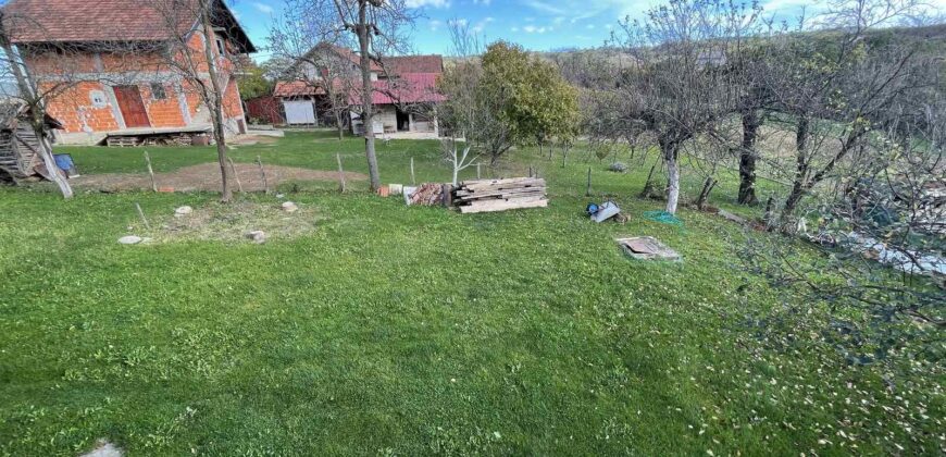 Stambeni objekat (kuća) 300 m2 – Čelinac