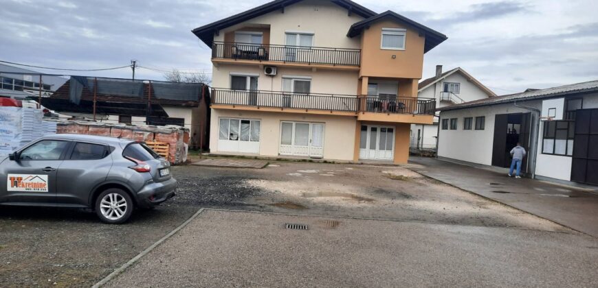 Poslovni prostor 90 m2 – Glamočani