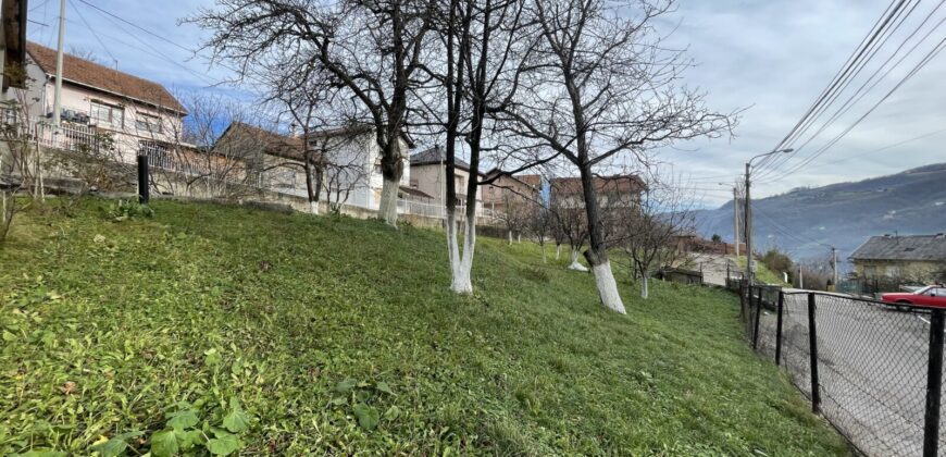 Kuća 300 m2 i placa 1177 m2 – 1300 Kaplara