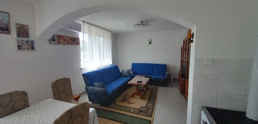 Stambeni objekat 150 m2 i placa 3351 m2 – Laktaši